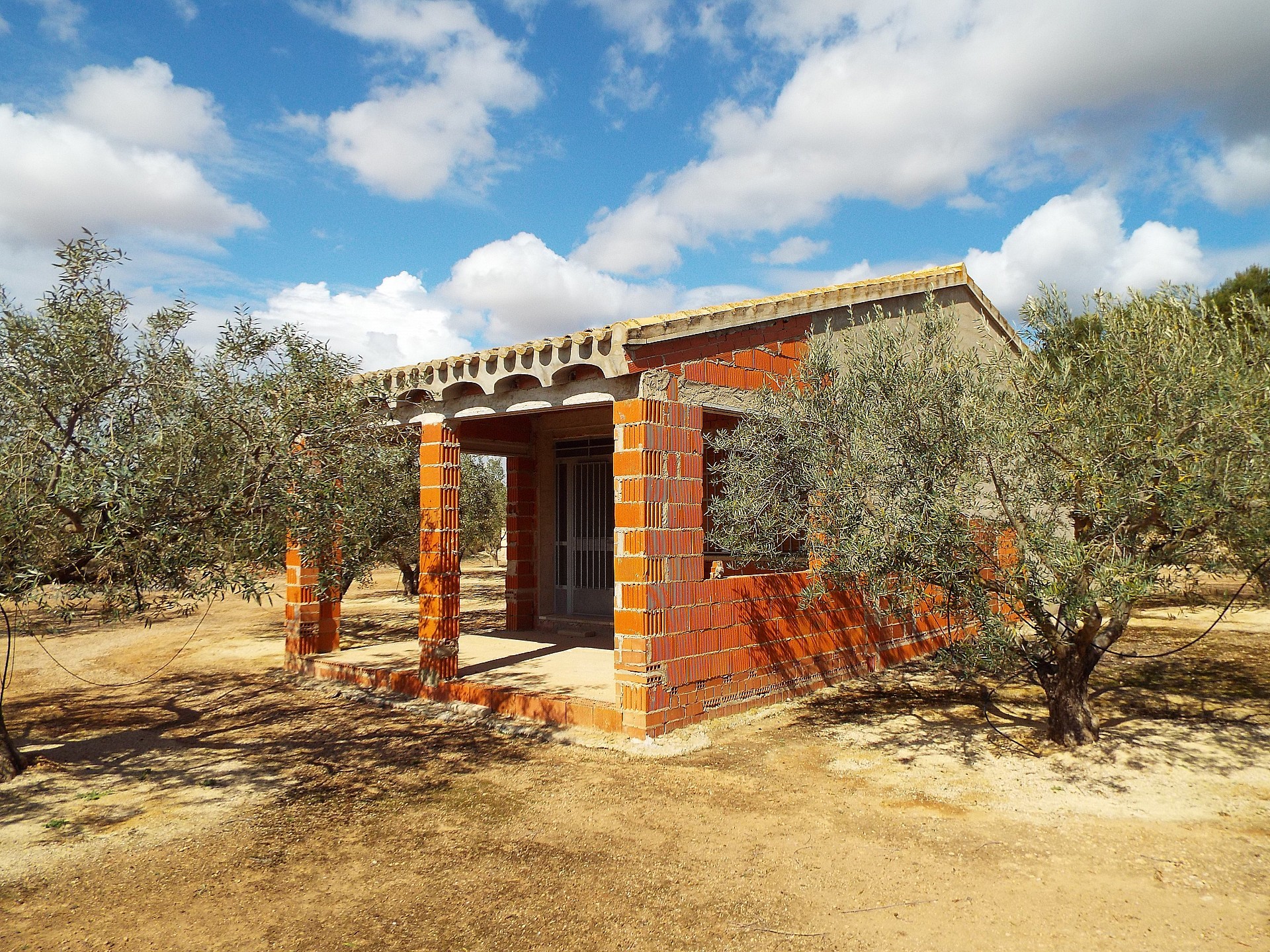 Chalet independiente en Caudete