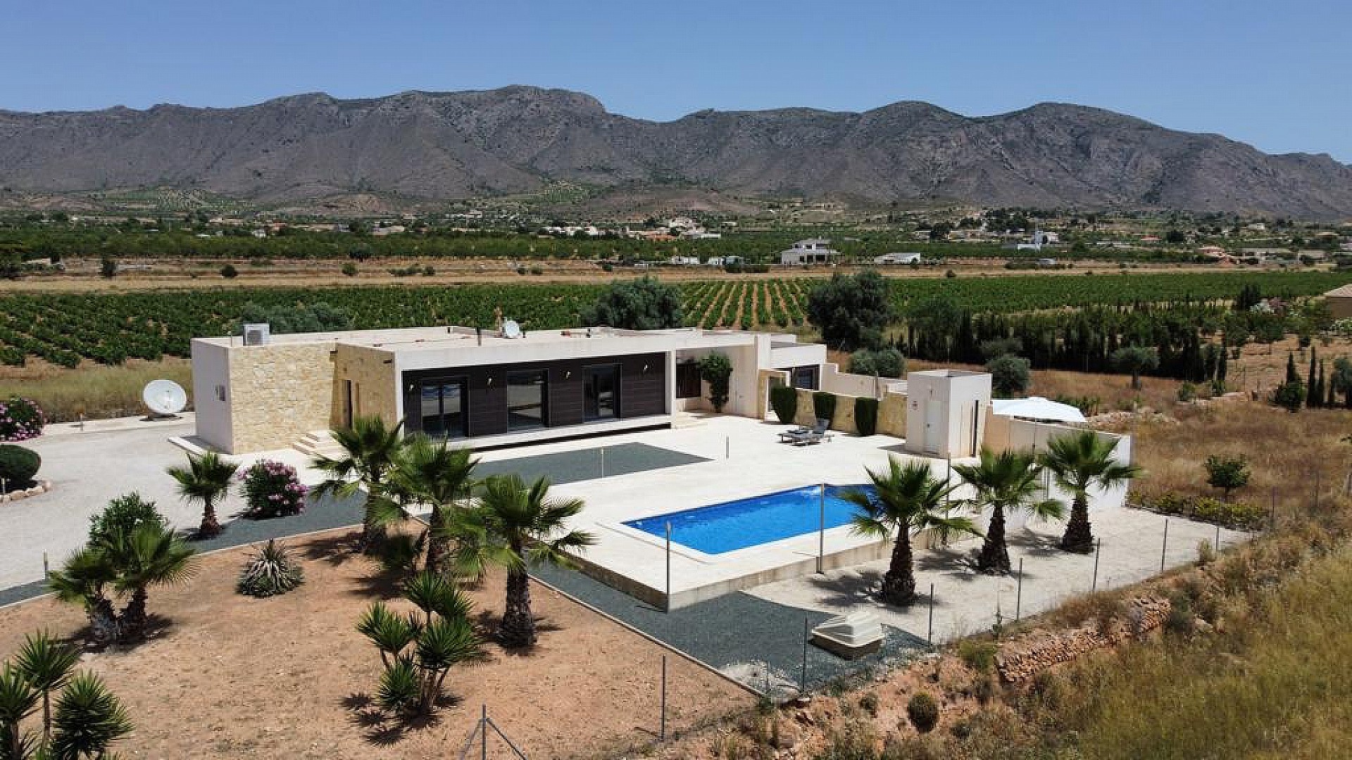 Detached Villa in Hondón de los Frailes