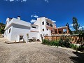 Deux maisons plus des ruines et une grande quantité de terrain in Alicante Dream Homes API 1122