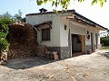 Villa met 4 slaapkamers en groot zwembad op een prachtige locatie in Alicante Dream Homes API 1122