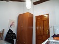 Gerenoveerd herenhuis met 3/4 slaapkamers en solarium in Alicante Dream Homes API 1122