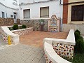 Renoviertes Stadthaus mit 3/4 Schlafzimmern und Solarium in Alicante Dream Homes API 1122