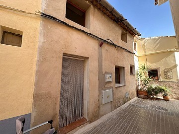 Herenhuis met 1 slaapkamer en 1 badkamer Pinoso in het dorp Ubeda