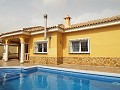 Villa con 4 dormitorios y 2 baños, piscina, sauna y cocina de verano in Alicante Dream Homes API 1122