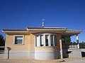 Villa mit 6 Schlafzimmern und 3 Bädern, nur wenige Gehminuten von Yecla entfernt in Alicante Dream Homes API 1122