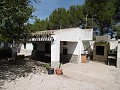 Villa met 4 slaapkamers en zwembad in een natuurlijke omgeving. in Alicante Dream Homes API 1122