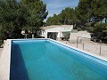 Villa met 4 slaapkamers en zwembad in een natuurlijke omgeving. in Alicante Dream Homes API 1122