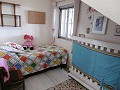 Uitstekende villa met 5 slaapkamers en 2 badkamers, tennisbaan en zwembad in Alicante Dream Homes API 1122