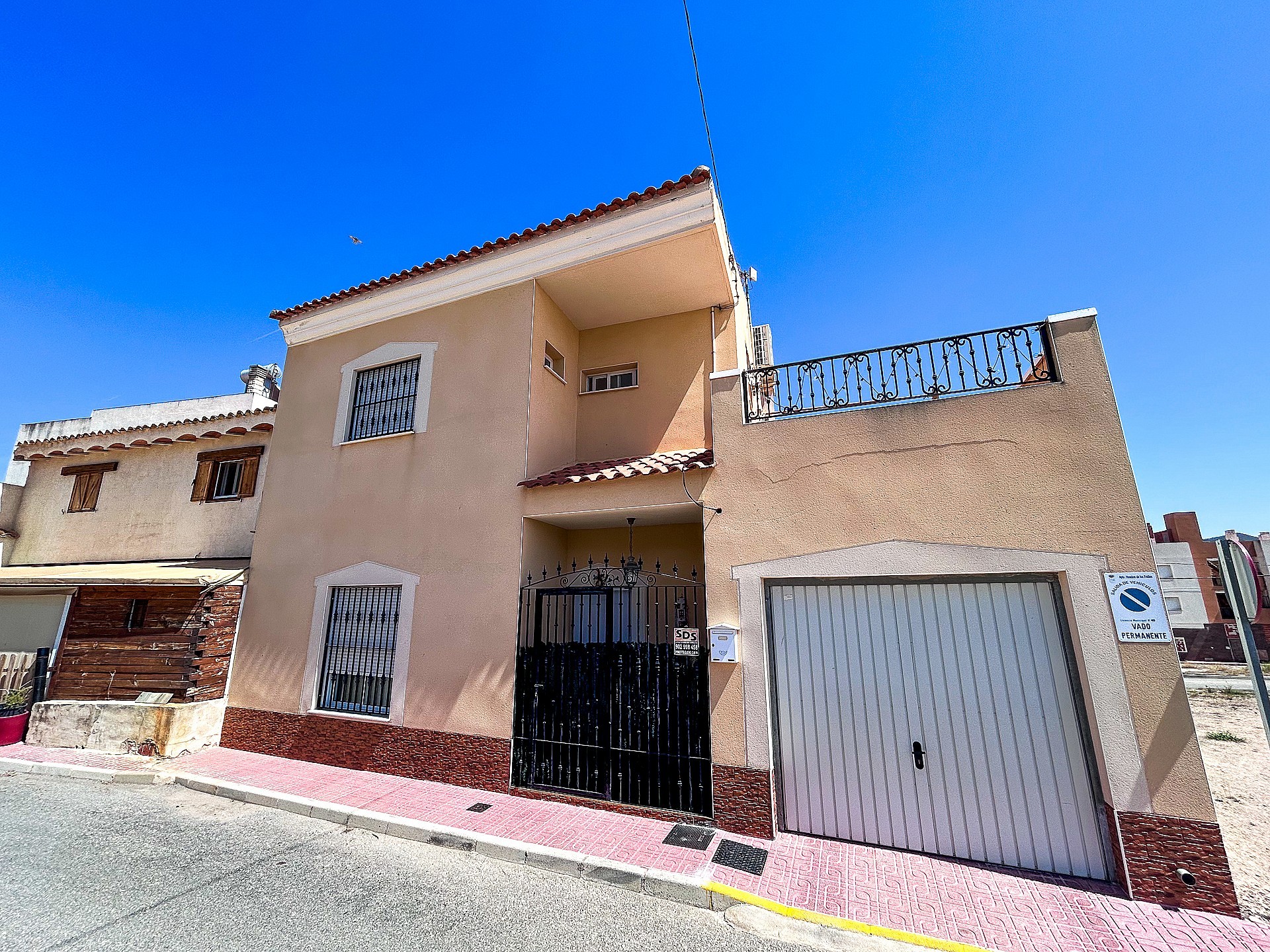 Semi-detached house in Hondón de los Frailes