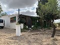 Landhuis met 4 slaapkamers, garage en zwembad in Alicante Dream Homes API 1122