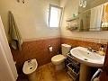 Schöne Villa mit drei Schlafzimmern und separatem Apartment mit einem Schlafzimmer in Alicante Dream Homes API 1122