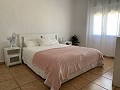 Atemberaubende 4-Schlafzimmer-Villa mit Pool in Caudete in Alicante Dream Homes API 1122