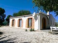 Superbe villa de 4 chambres avec piscine à Caudete in Alicante Dream Homes API 1122