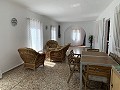 Atemberaubende 4-Schlafzimmer-Villa mit Pool in Caudete in Alicante Dream Homes API 1122