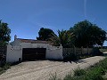 Prachtige villa met 4 slaapkamers en zwembad in Caudete in Alicante Dream Homes API 1122