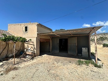 Charmante maison de campagne à rénover à Monóvar
