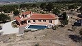 Retiro de montaña de 5 dormitorios en Biar, terreno de 38.000 m2 in Alicante Dream Homes API 1122