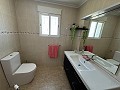 Schöne Villa mit 4 Schlafzimmern und 3 Bädern in Alicante Dream Homes API 1122