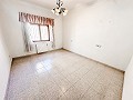 Groot huis met 2 verdiepingen in Pinoso in Alicante Dream Homes API 1122