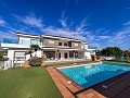 Prachtig herenhuis met privézwembad, sportveld en barbecueplaats in Alicante Dream Homes API 1122