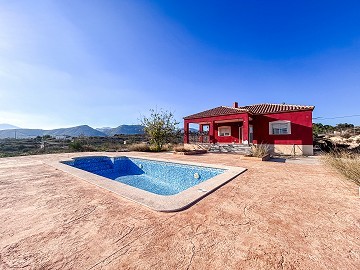 Charming 4 Bedroom Villa with Stunning Panoramic Views